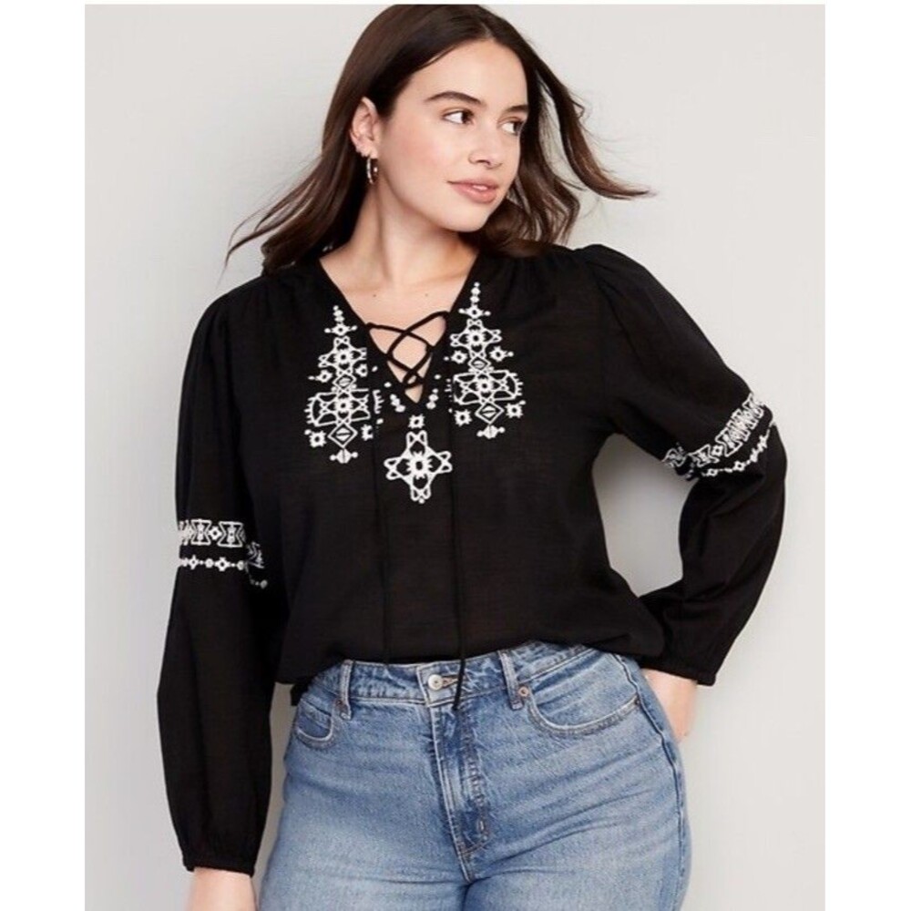 Old Navy Embroidered Peasant Blouse Womens 2X Black White Lace Up Boho Poet